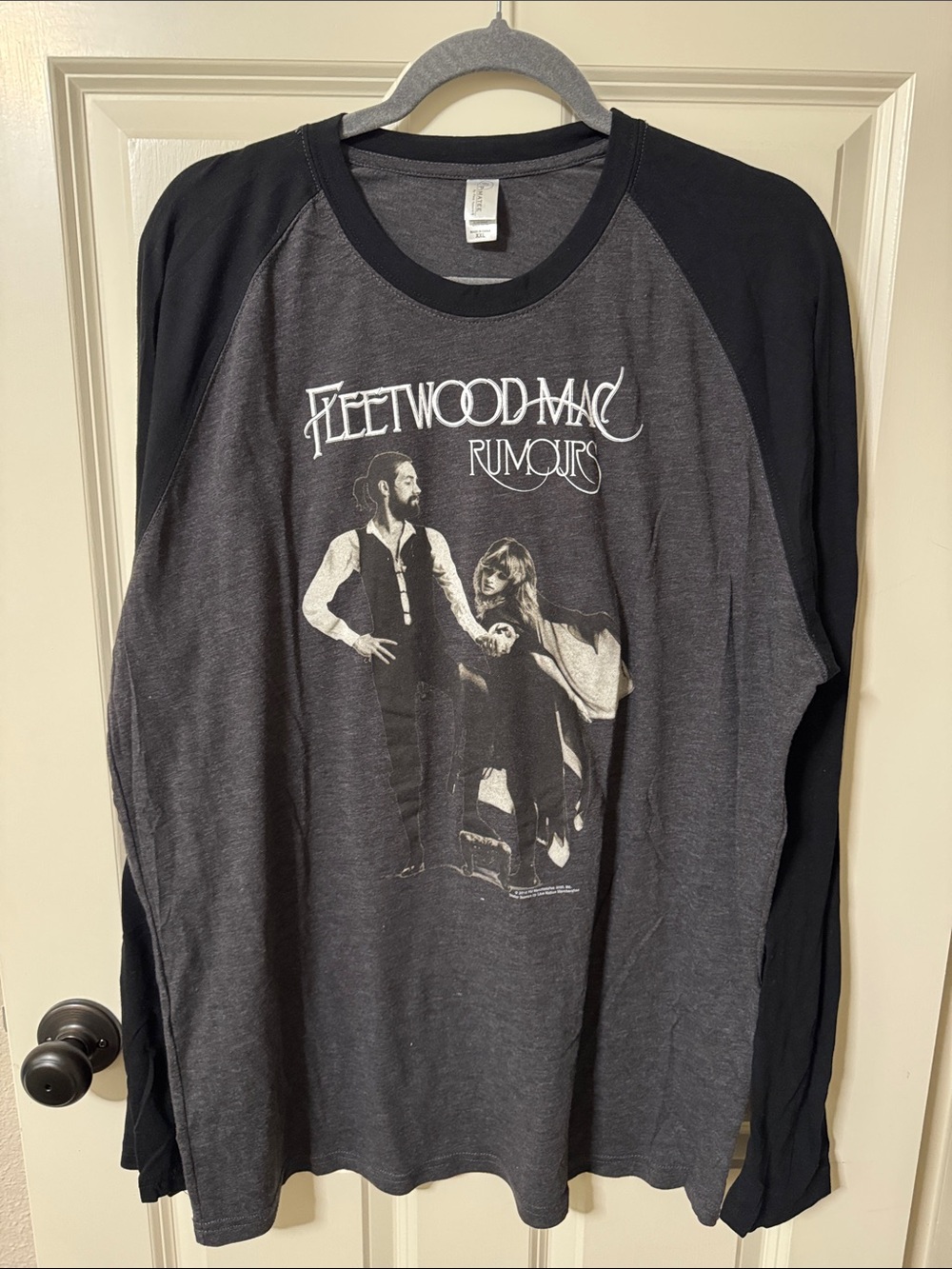 Fleetwood Mac'Rumours' Long-Sleeve Raglan Tee - Black/Charcoal